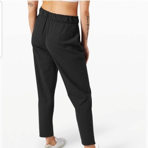 Lululemon Keep Moving 7/8 Pant in Black - Picture 2 of 8